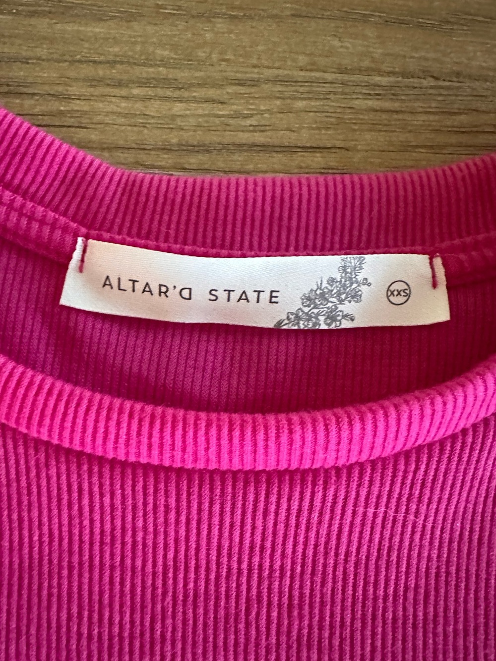 Altar’d State Raspberry Pink Ruffle Sleeve Ribbed Top XXS NWT - Picture 4 of 8